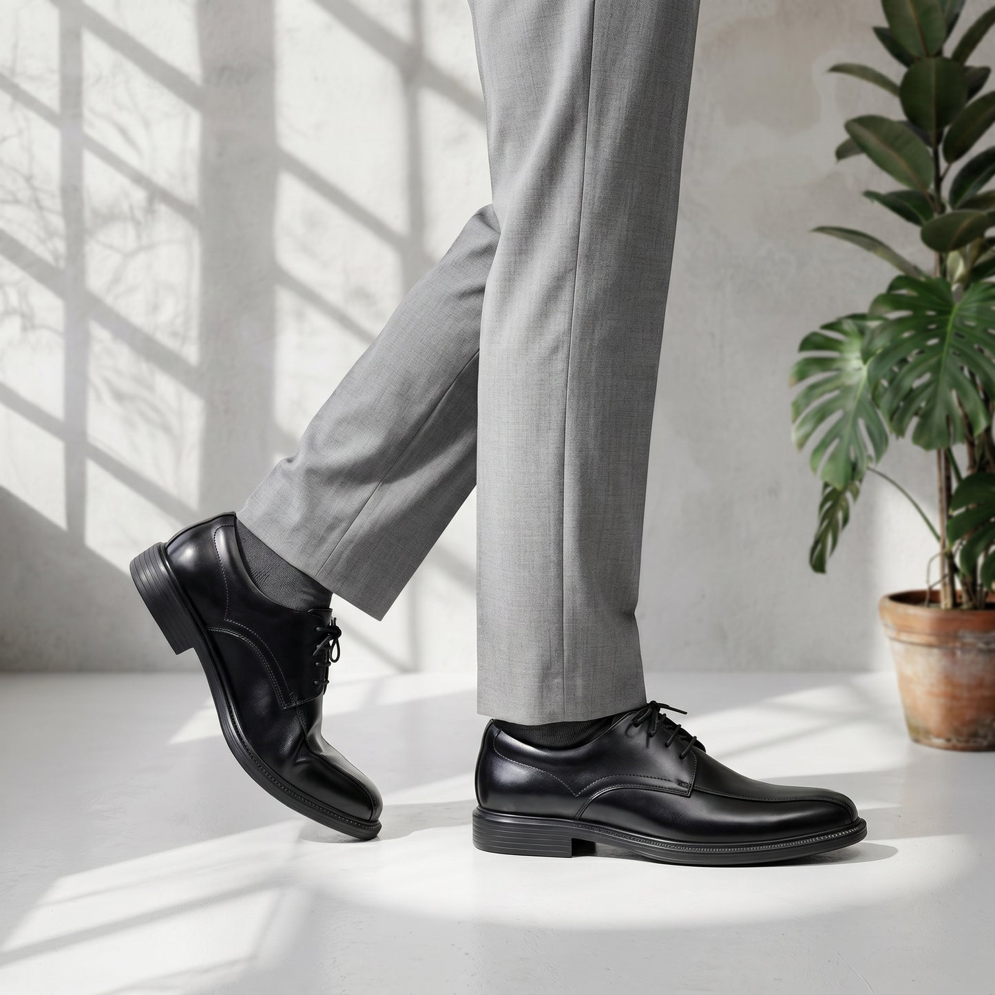 Lightweight Leather Swirl Moc | DR6052